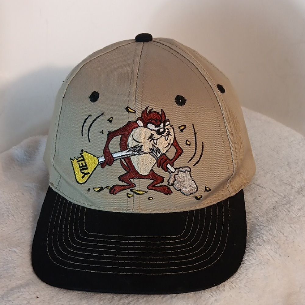 Vtg 1997 Tasmanian Devil Six Flags Snapback Cap